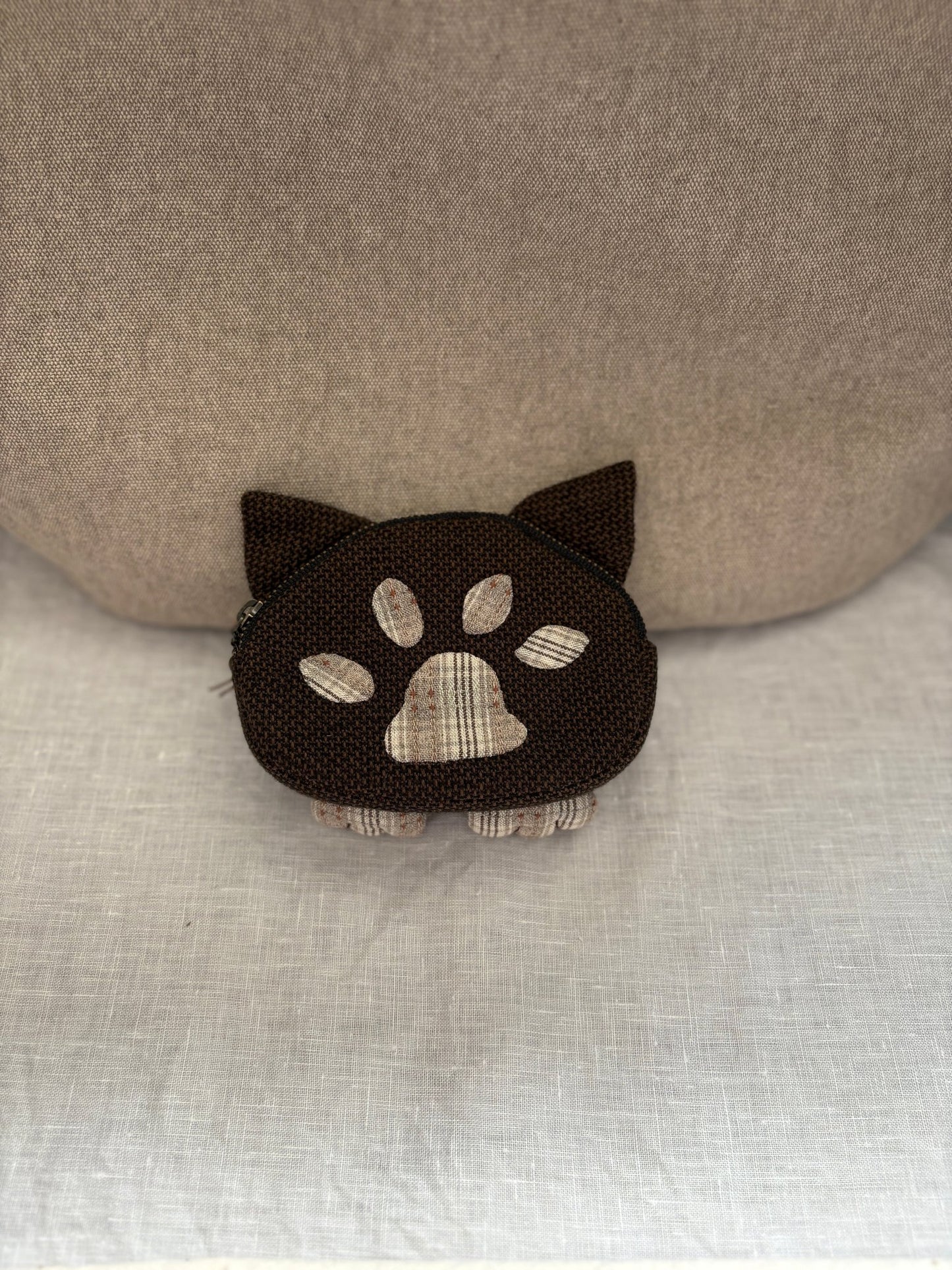 Cat Coin Pouch with Paws - Made by Frey