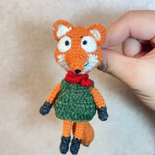 🦊 Crochet Fox Brooch – Orange Red - Made by Frey