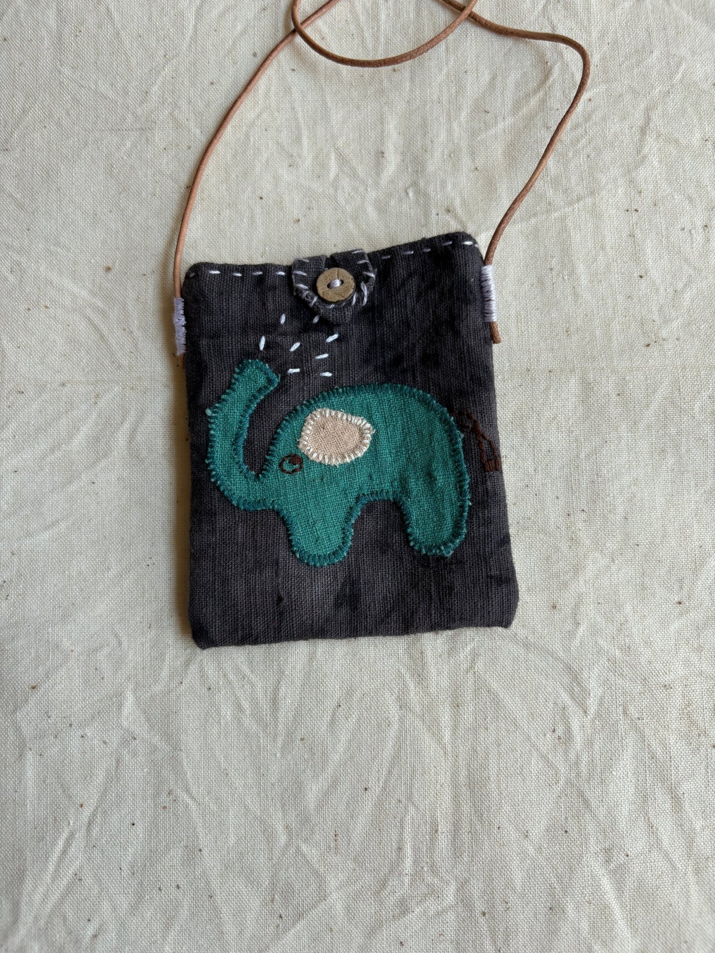 Elephant Water - Spray Pouch - Made by Frey