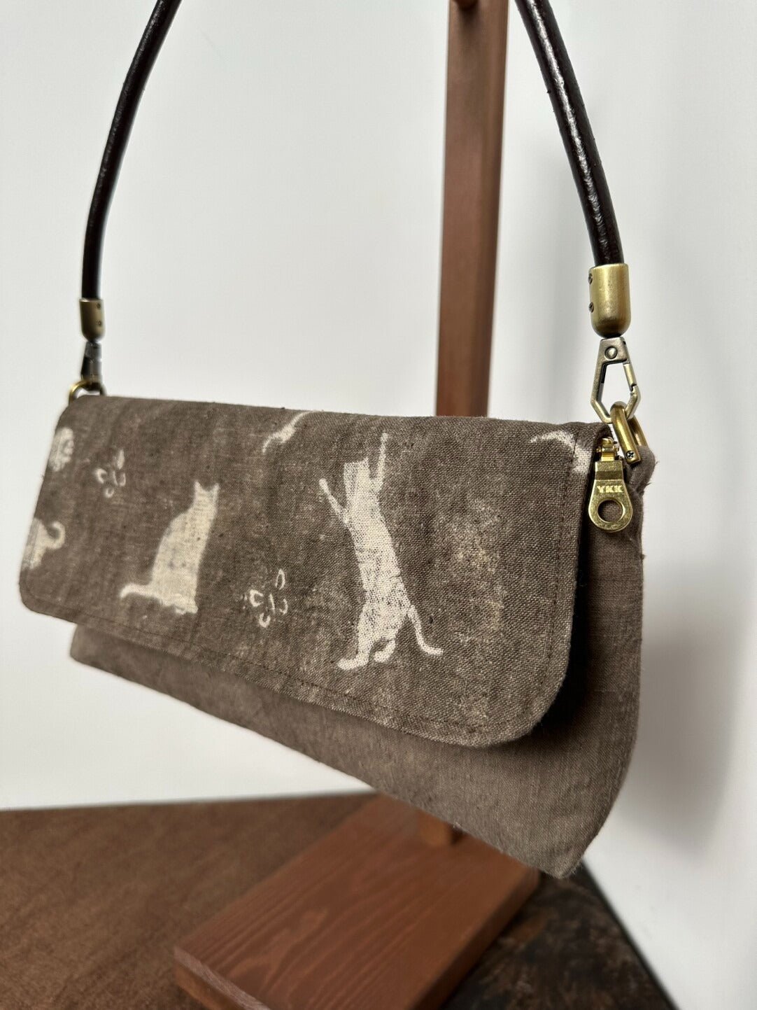 Gray Plant - Dyed Shoulder Bag, Baguette Style – “Cats in All Their Ways” - Made by Frey