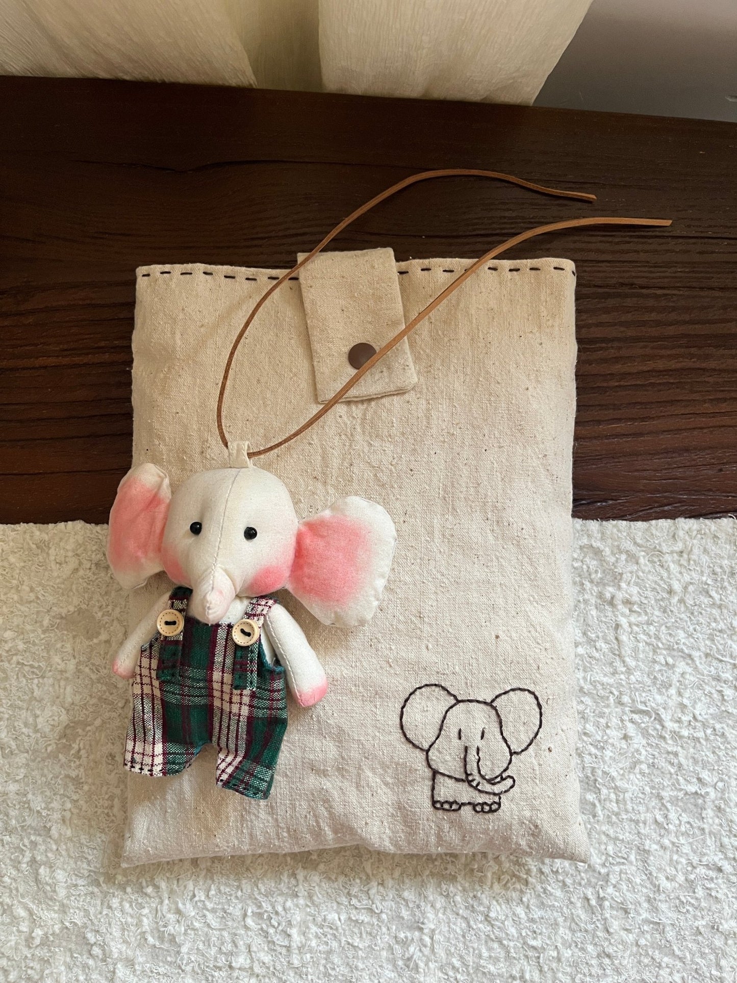Handmade Elephant Charm - Made by Frey