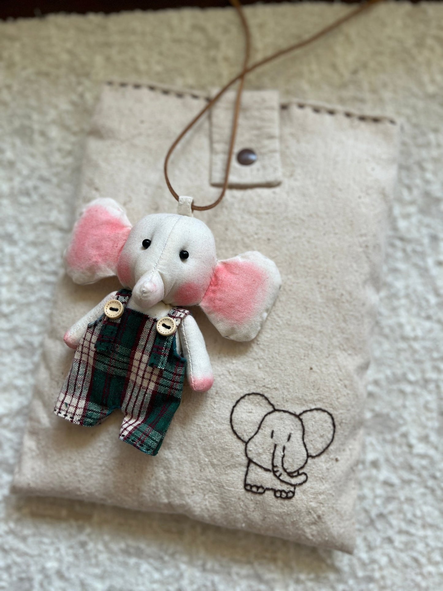 Handmade Elephant Charm - Made by Frey