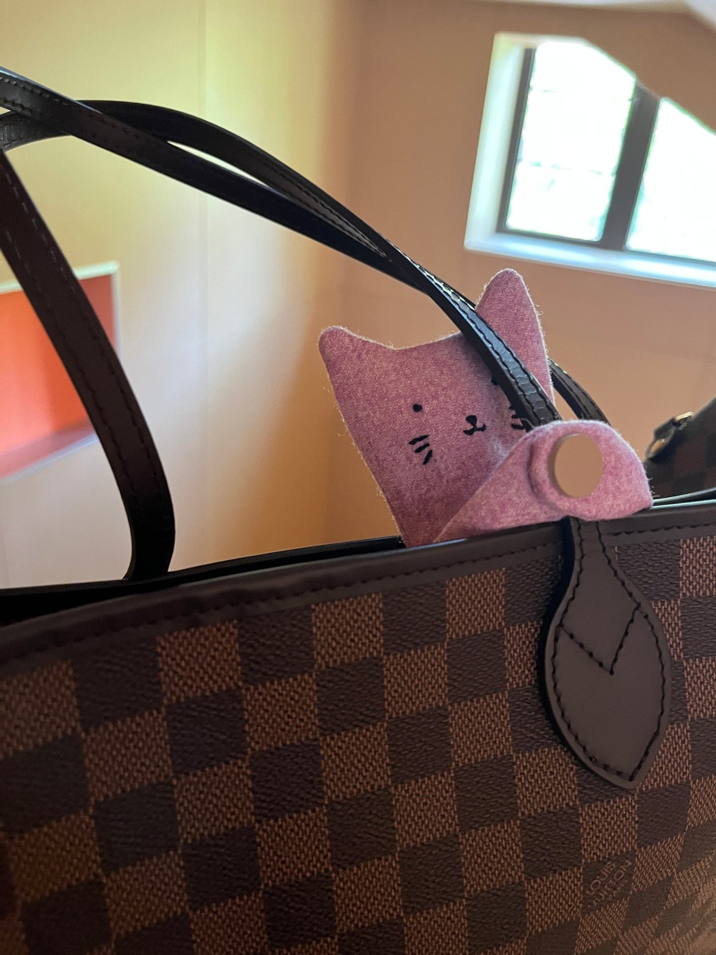 Hugging Cat Bag Charm & Pouch - Made by Freybag charm#catlovers#giftforcatlovers#zipperpouch#catpouch#hugcat#handmade#charm