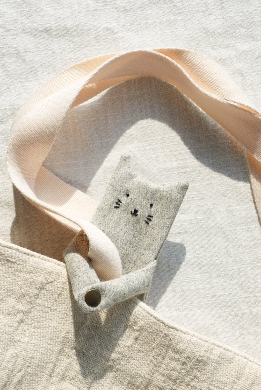 Hug Cat/Bear Zipper Pouch Bag Charm - Made by Frey