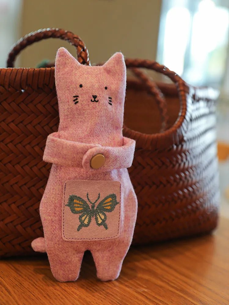 Hugging Cat Bag Charm & Pouch - Made by Freybag charm#catlovers#giftforcatlovers#zipperpouch#catpouch#hugcat#handmade#charm