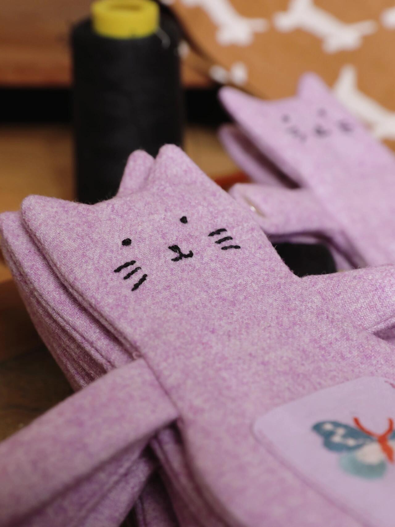 Hugging Cat Bag Charm & Pouch - Made by Freybag charm#catlovers#giftforcatlovers#zipperpouch#catpouch#hugcat#handmade#charm