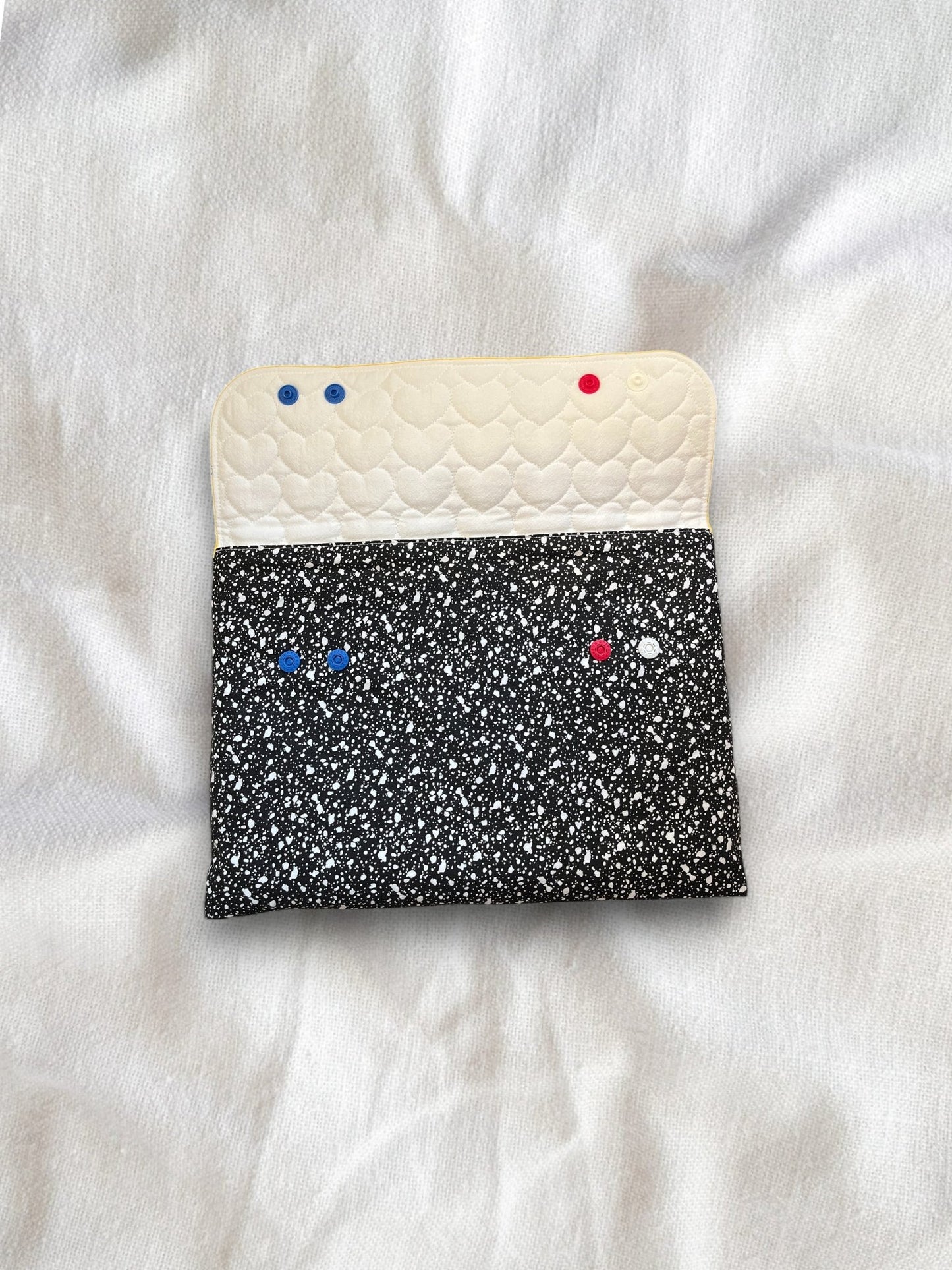 Perfectly Cute: Cat Laptop Bag - Made by Frey