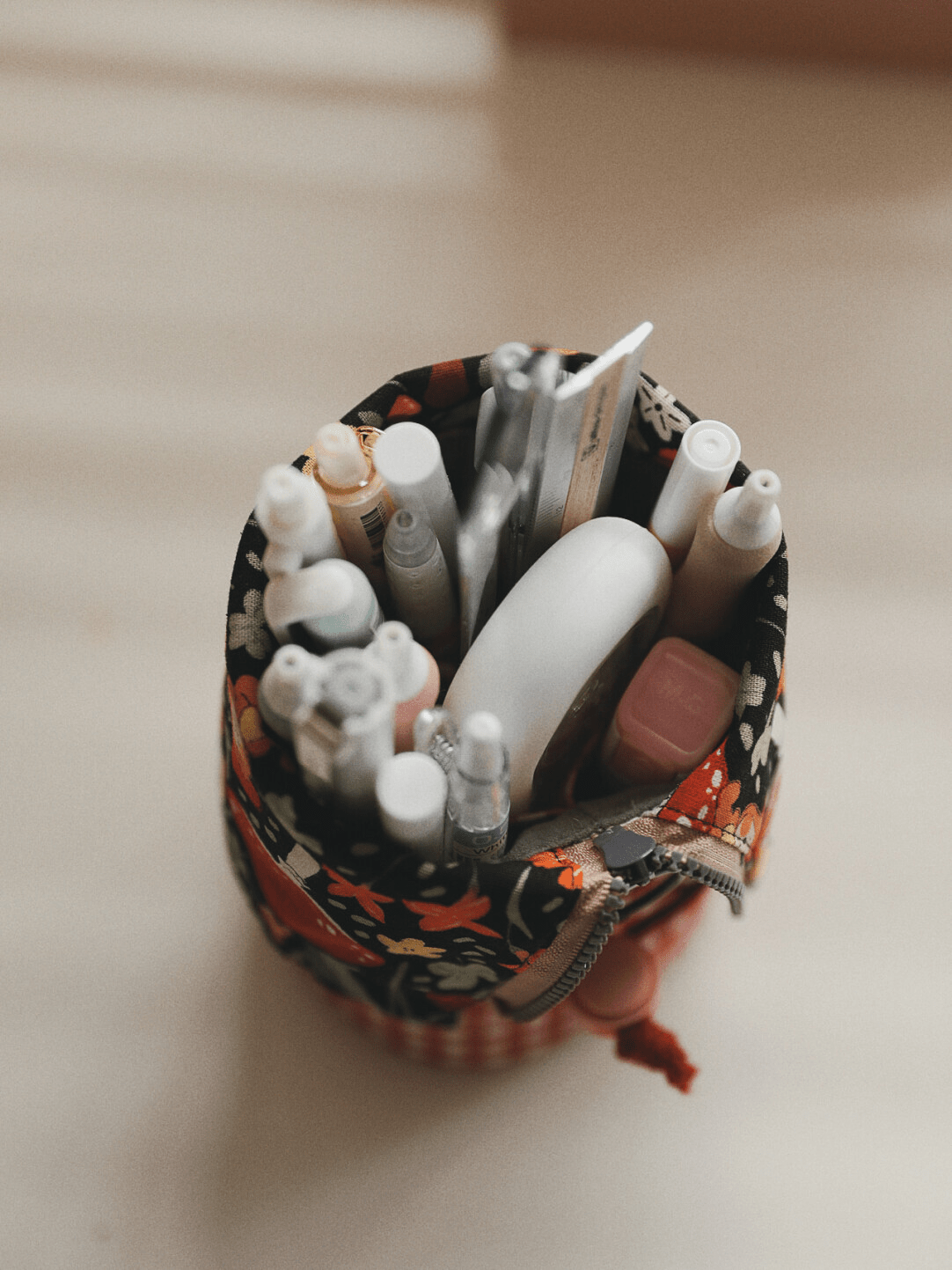 (Pre - oreder) Dual - Use Standing Pencil Case — Bucket Style Pen Holder (With Divider) - Made by Frey