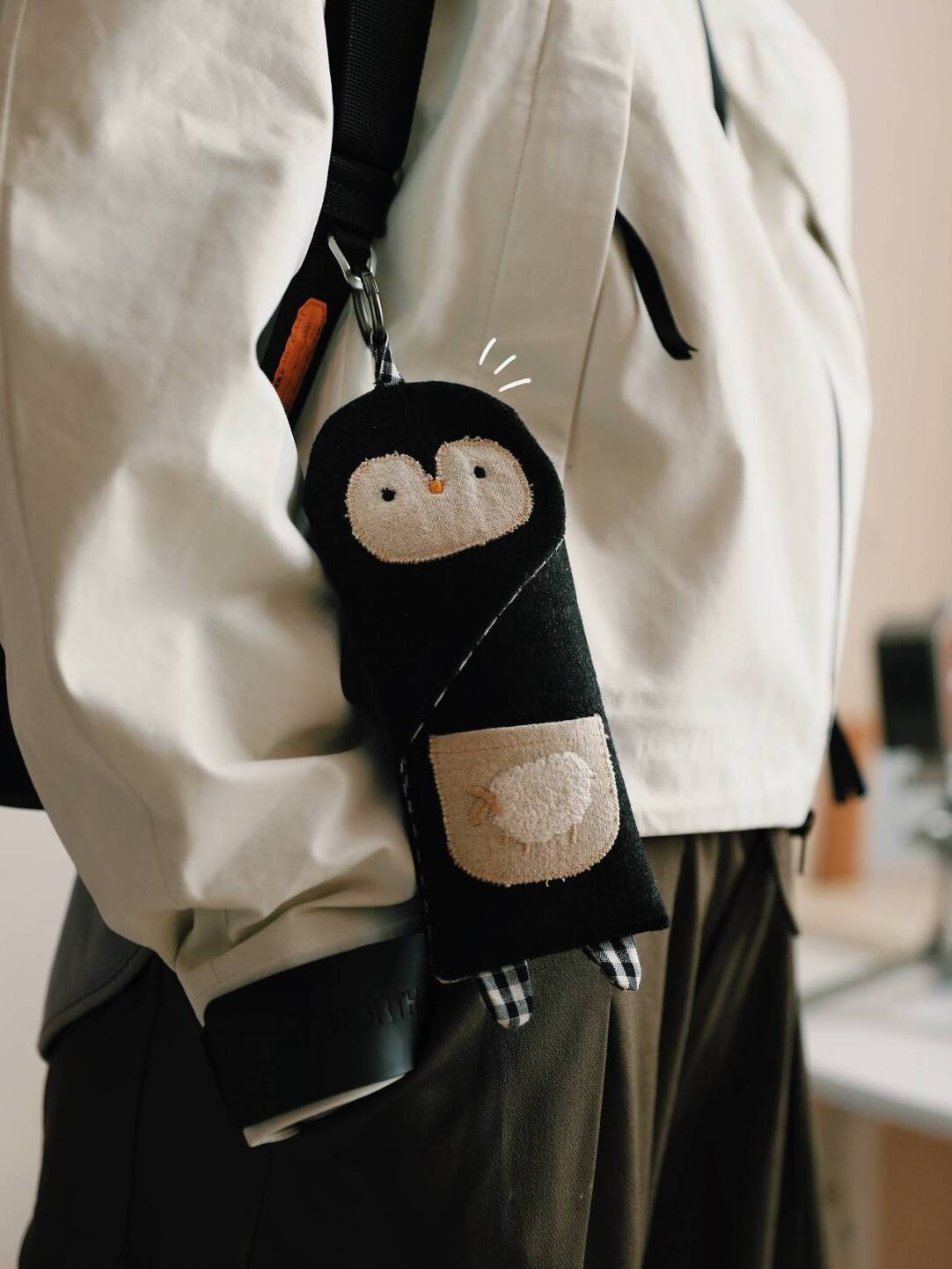 [Pre-order] Penguin Sunglass Pouch – Bag Charm for Travel & Everyday
