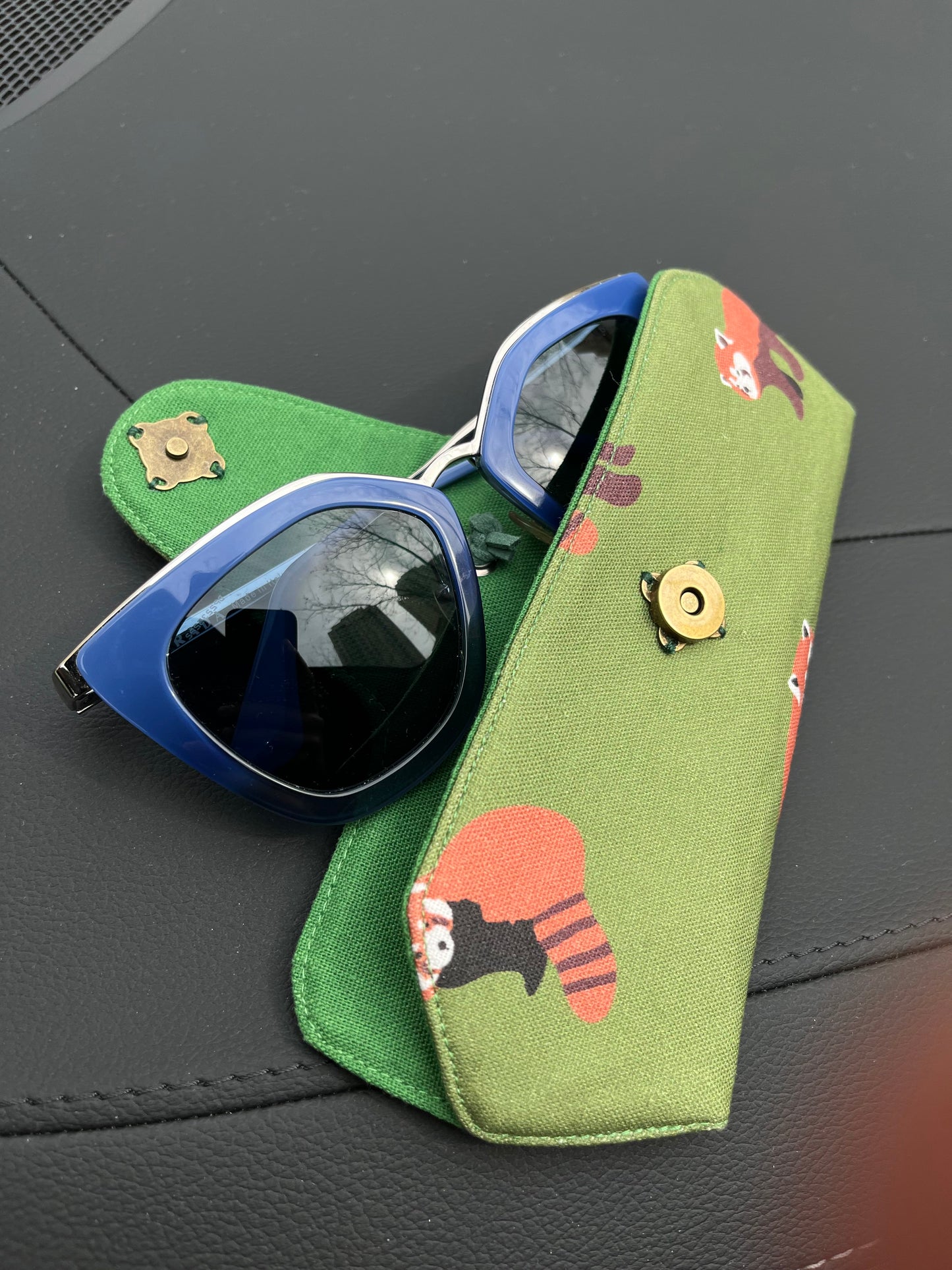 Portable Bear Sunglasses & Eyeglasses Protective Pouch