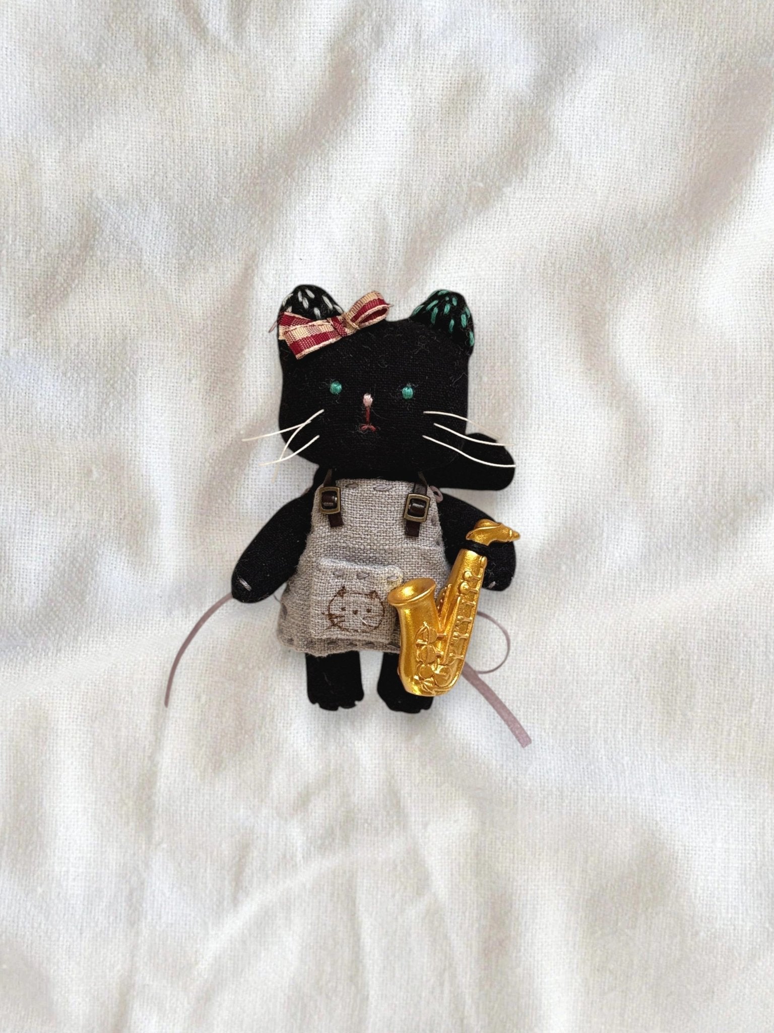 Artist Cat Charm — Mini Edition (10cm / 3.9") - Made by Frey