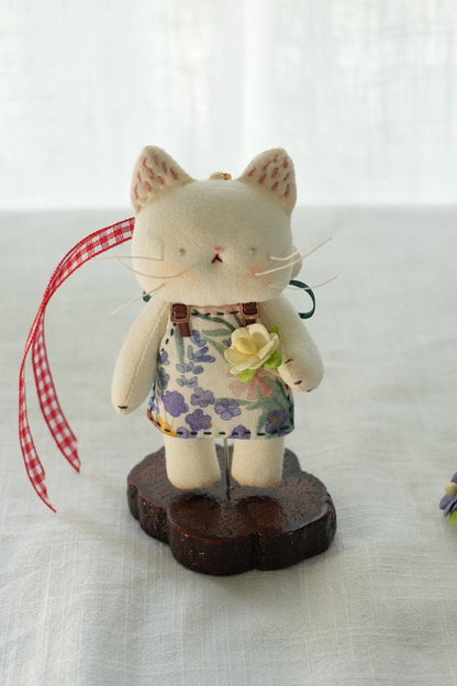 Artist Kitty Bag Charm🎨 - Made by Frey