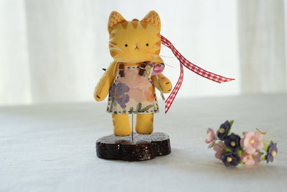 Artist Kitty Bag Charm🎨 - Made by Frey