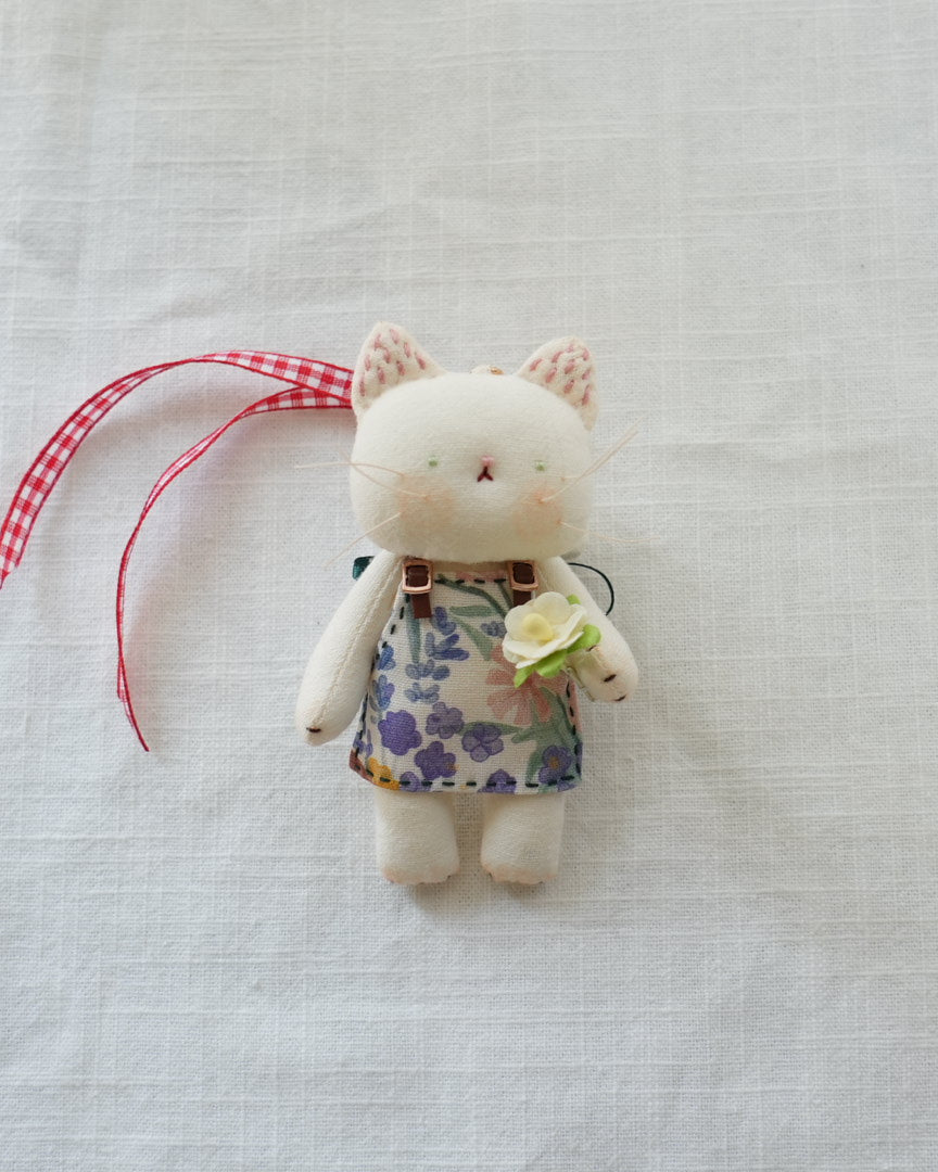 Artist Kitty Bag Charm🎨 - Made by Frey