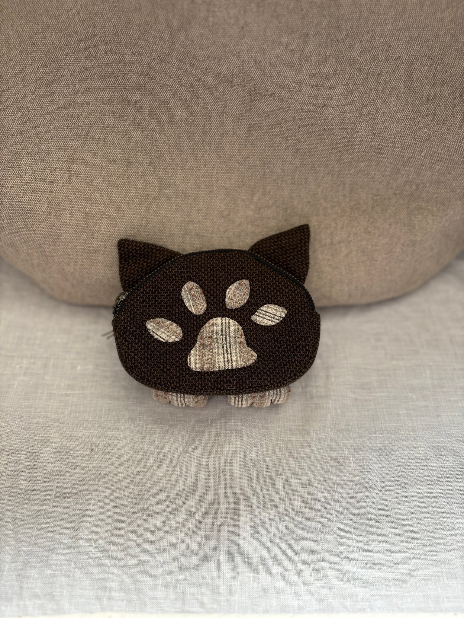 Cat Coin Pouch with Paws - Made by Frey