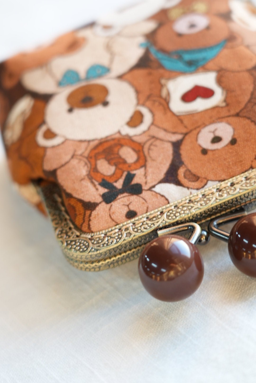Handmade Kiss-Lock Pouch - Made by Frey