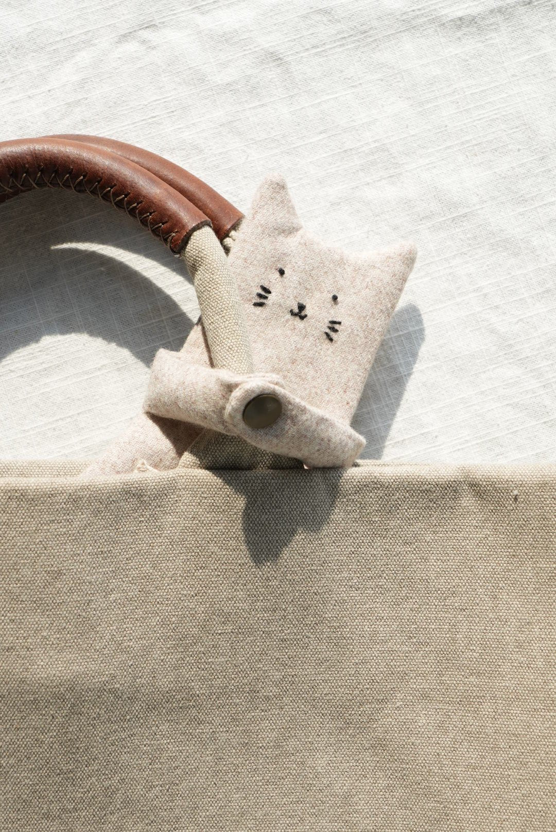 Hug Cat/Bear Zipper Pouch Bag Charm - Made by Frey