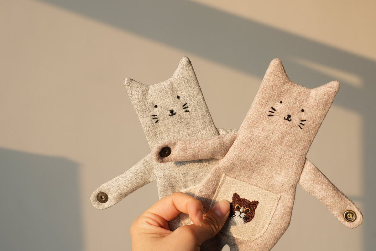 Hug Cat/Bear Zipper Pouch Bag Charm - Made by Frey