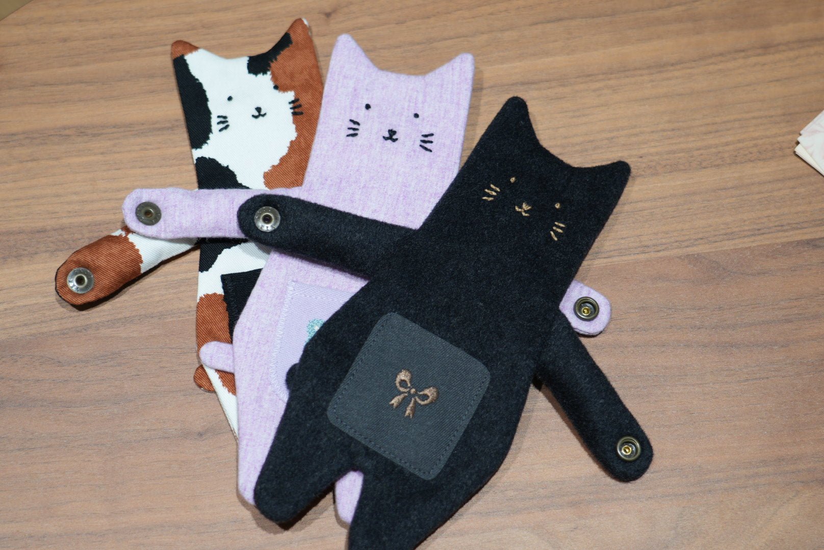 Hug Cat/Bear Zipper Pouch Bag Charm - Made by Frey