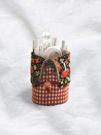 (Pre - oreder) Dual - Use Standing Pencil Case — Bucket Style Pen Holder (With Divider) - Made by Frey