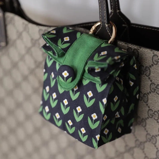 Retro Floral Makeup Bag - Made by Frey
