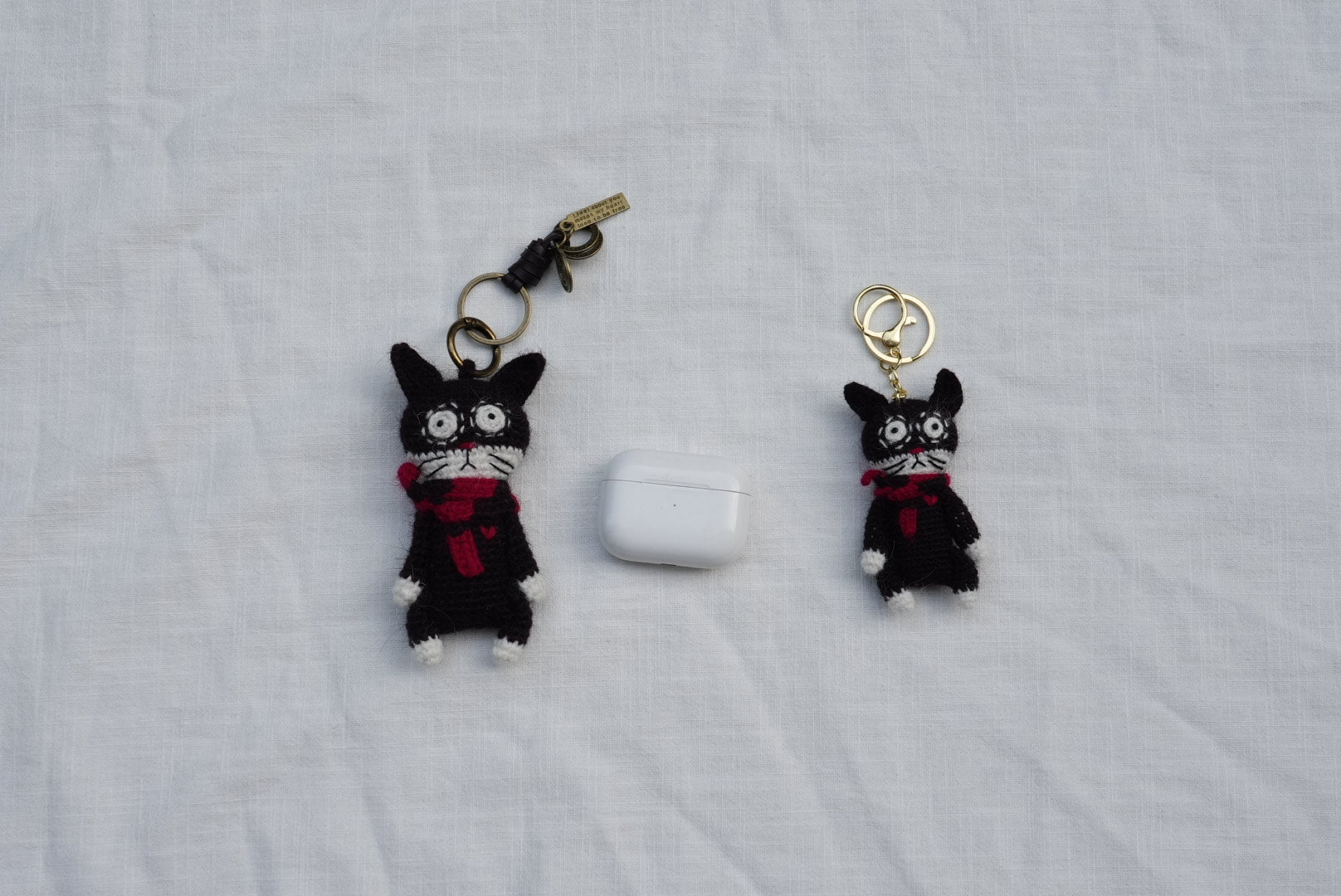 Slightly Unhinged Cat – Bag Charm/Keychain - Made by Frey