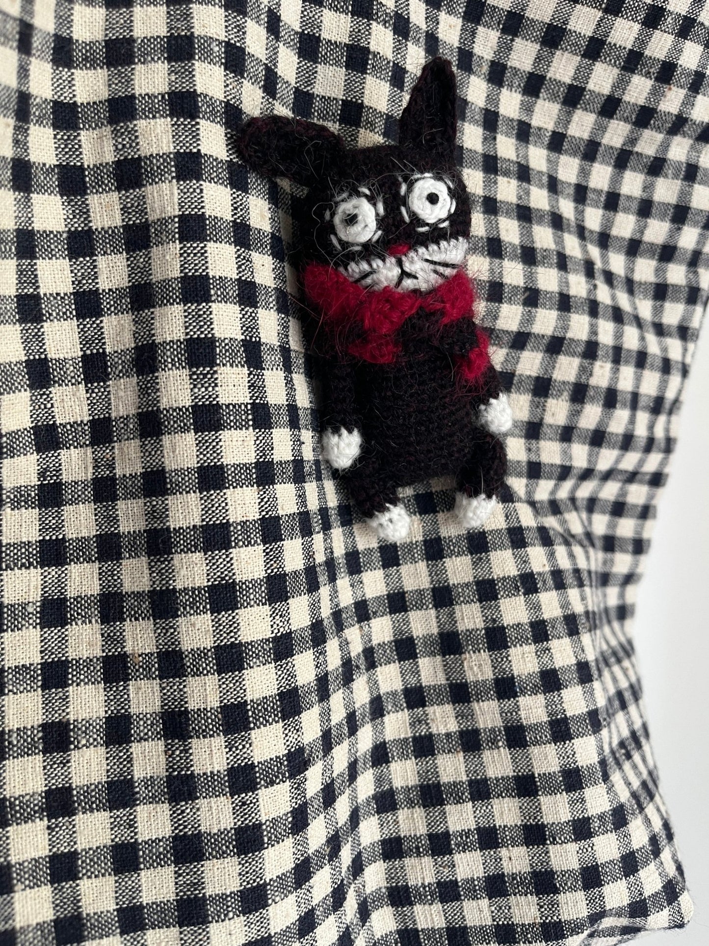 Slightly Unhinged Cat 🐈‍⬛ – Brooch or Keychain - Made by Frey