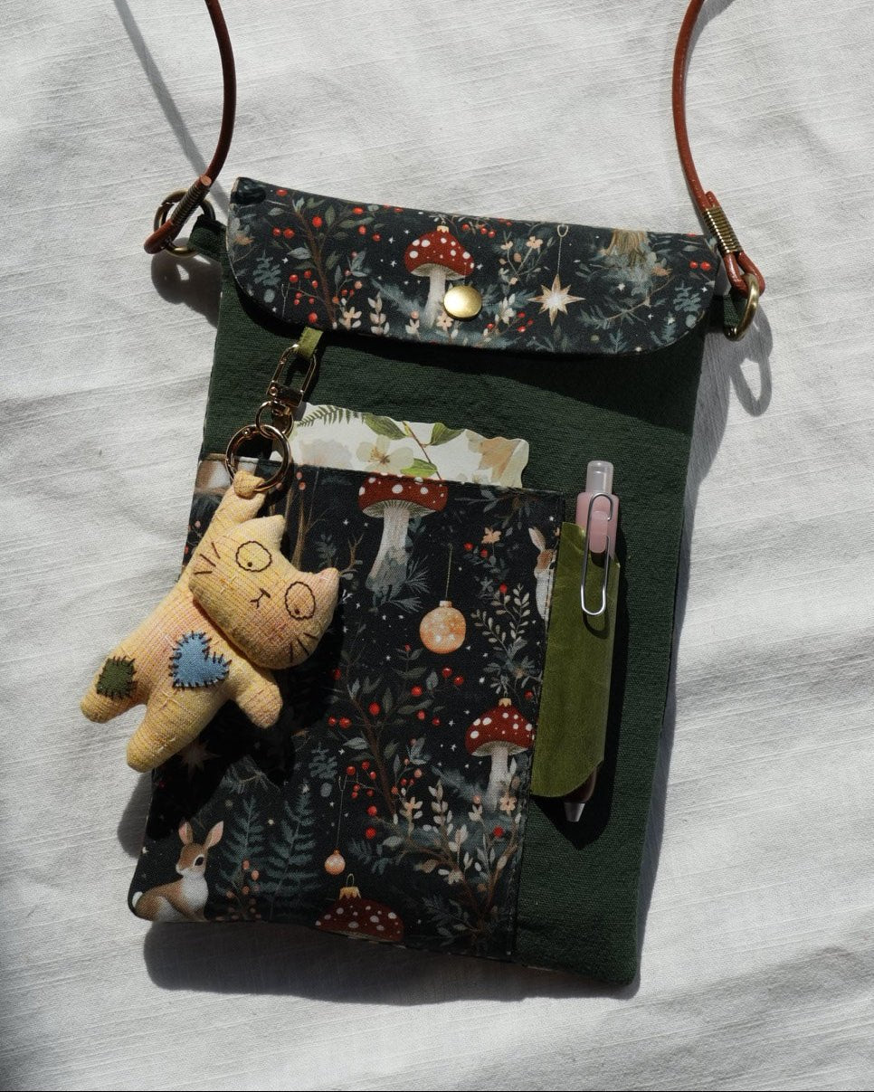 🎄TN Regular-Size Journal Pouch – 🫎 Christmas Woodland Deer | Preorder - Made by Frey