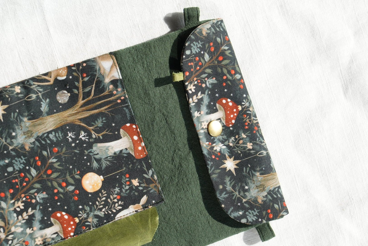 🎄TN Regular-Size Journal Pouch – 🫎 Christmas Woodland Deer | Preorder - Made by Frey